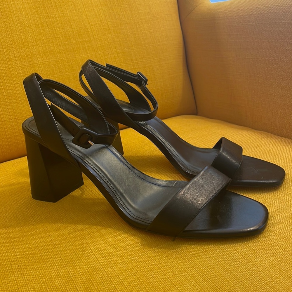 Massimo Dutti black leather block heels sandals 9